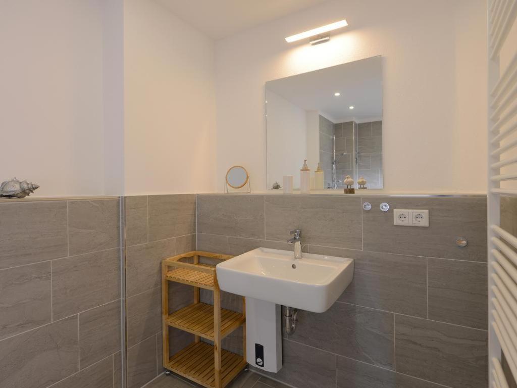 Meerblickzimmer Ohlerich Speicher Appartement 13 Wismar Exterior photo
